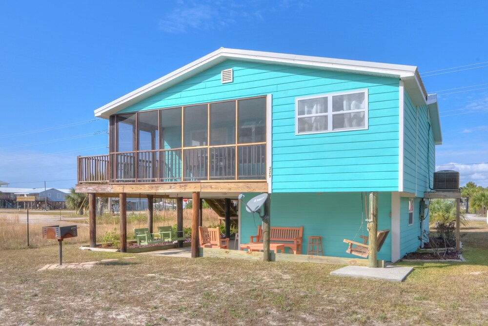 West Beach  3 Bedroom Cottage by RedAwning