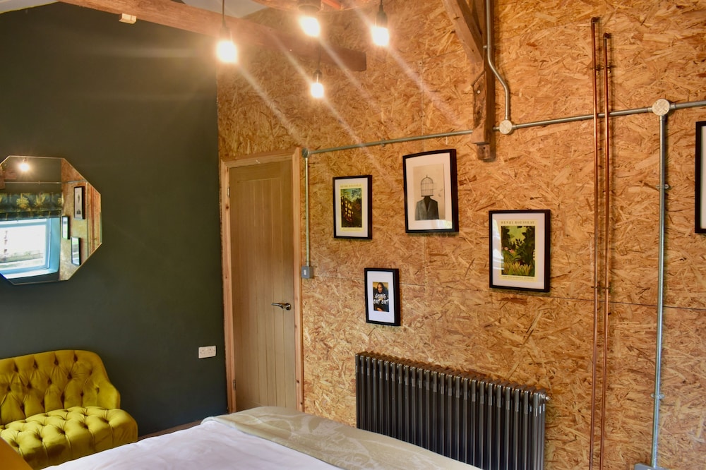 Ty Llaeth 2-bed Cottage, Sleeps 4, Pet Friendly