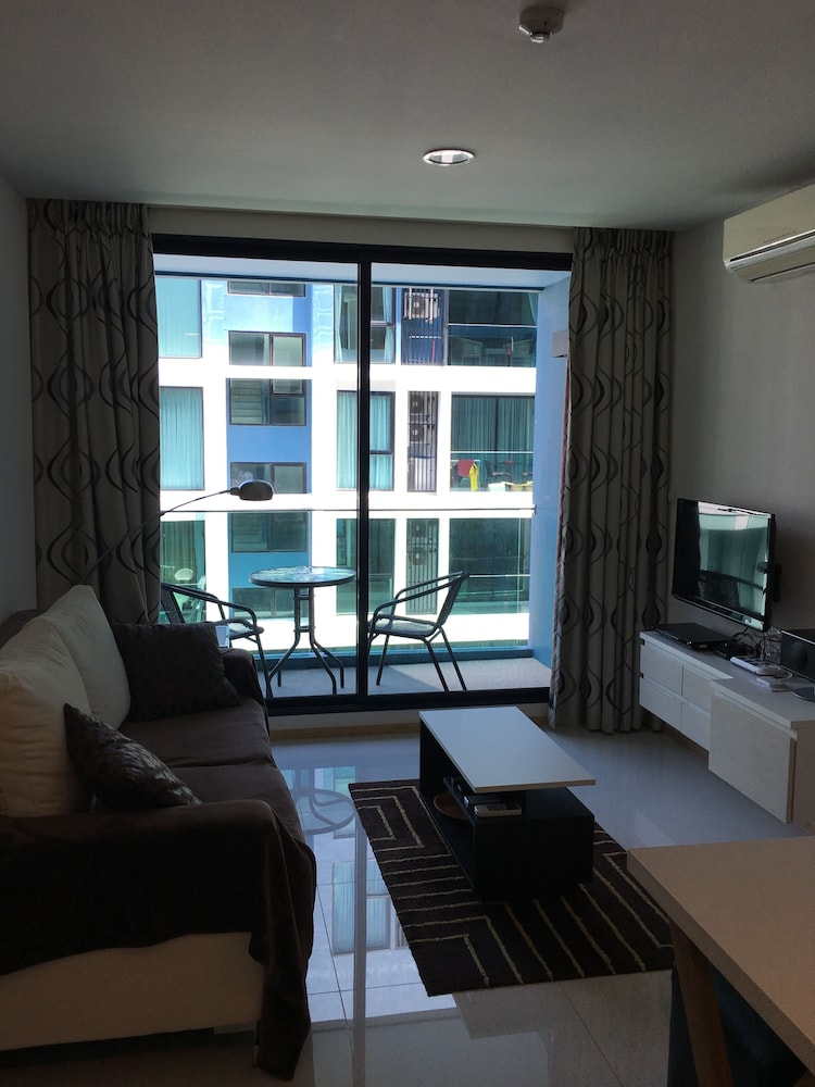 Acqua Condo - 505 by Axiom