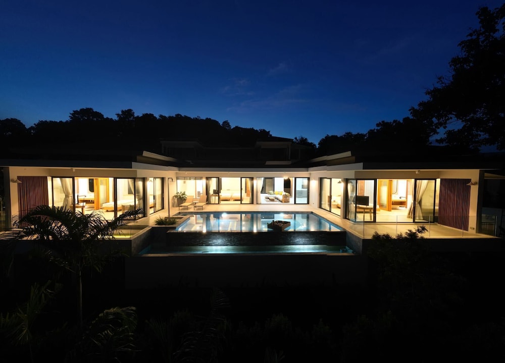 The Salin Seaview Villas