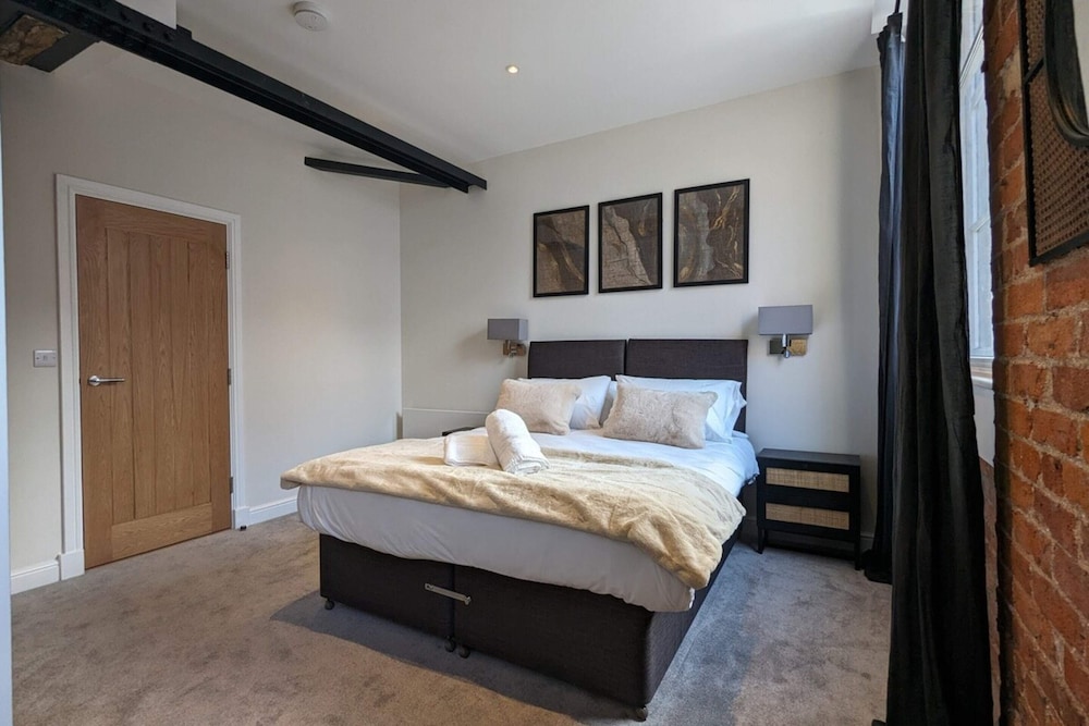 The Sunshade Suite Grade 2 Ancoats view 4