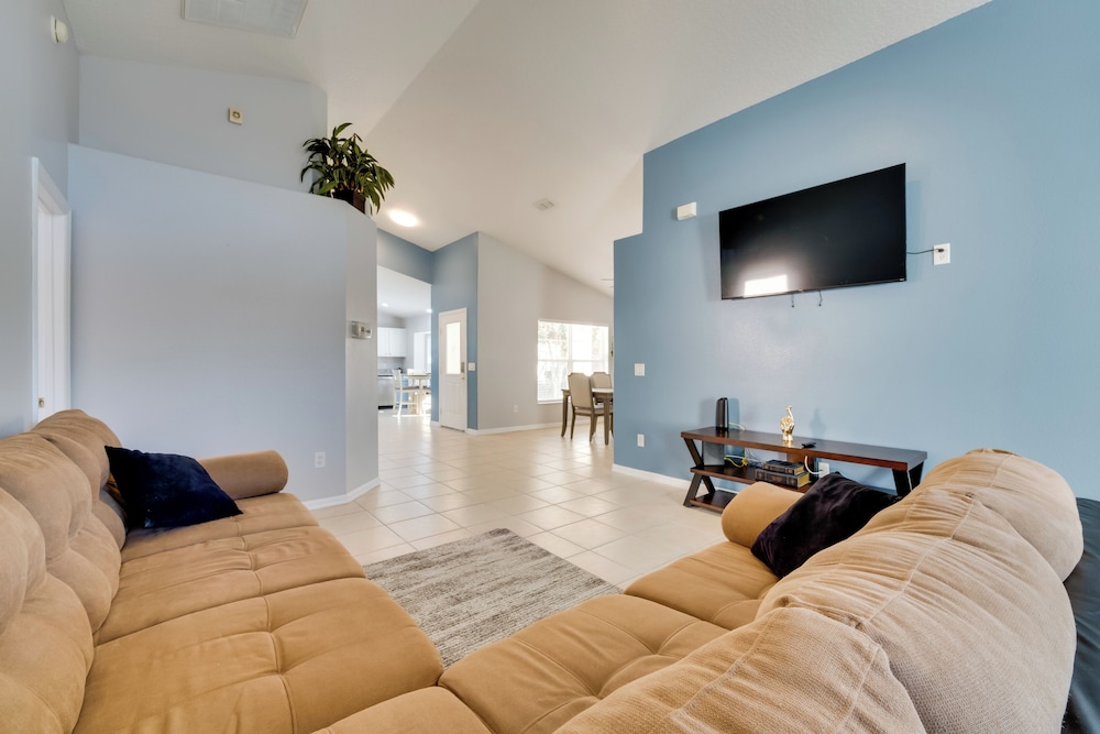 11 Mi to Disney: Pet-friendly Aviana Resort Home!