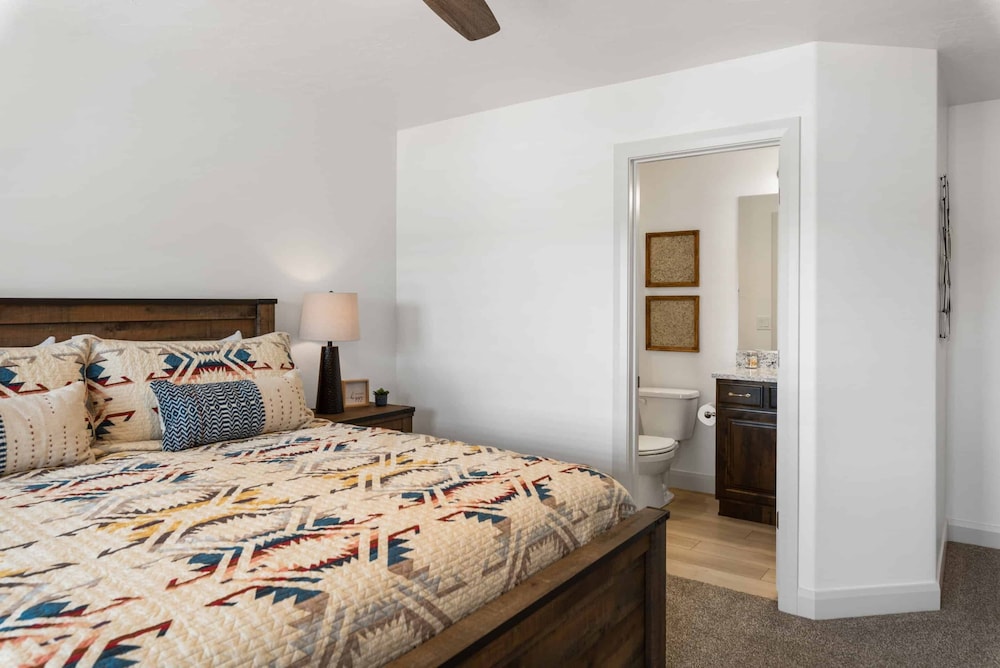 Desert Rose Getaway by RedAwning view 5