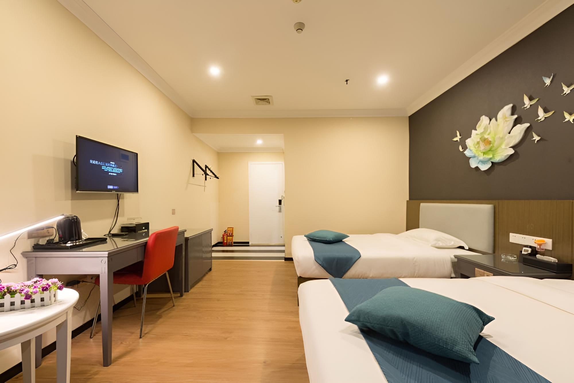 Huiyin Fashion Hotel