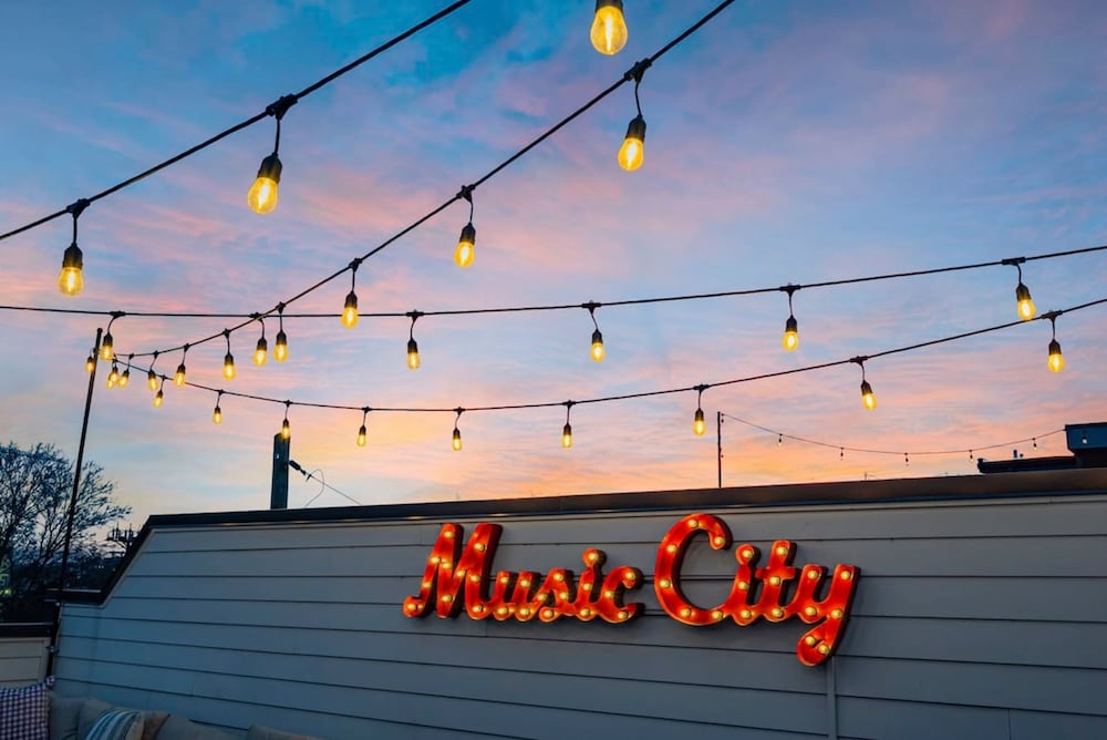 Nashvegas 13 Beds Rooftop Views Mins to Broadway