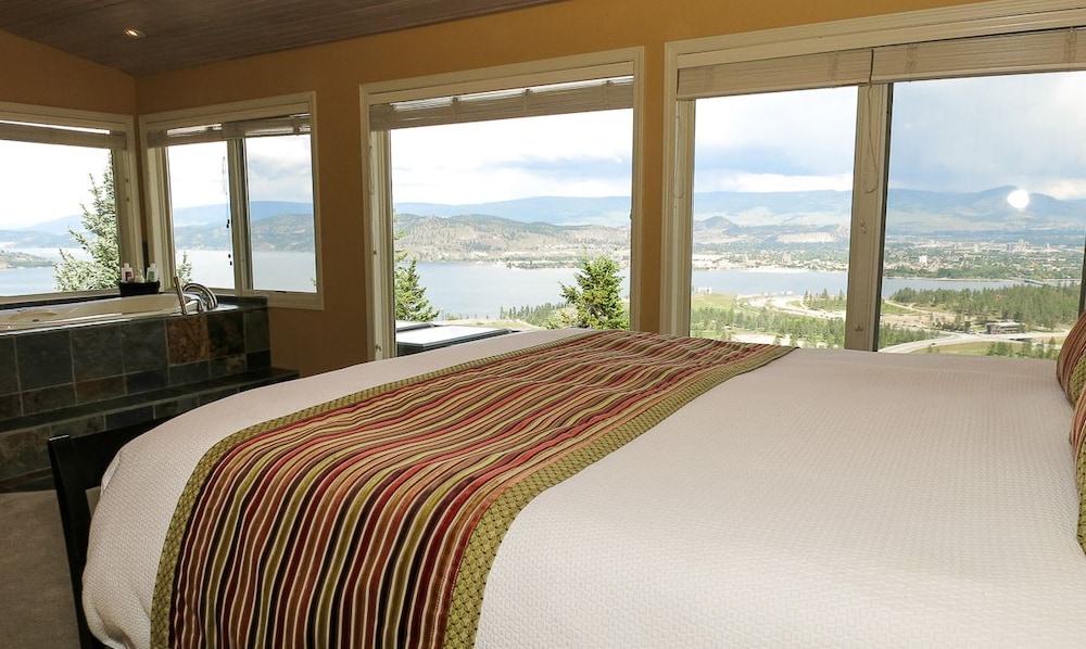 A View of the Lake Bed & Breakfast