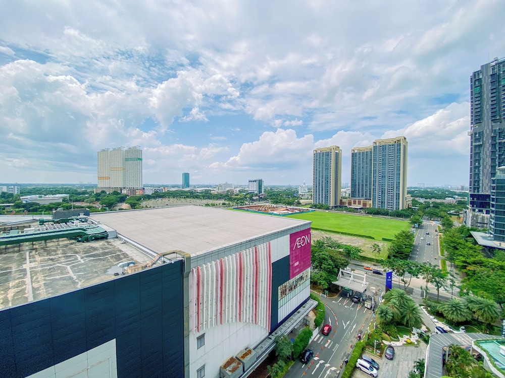 Tranquil Living 3BR Apartment Sky House BSD