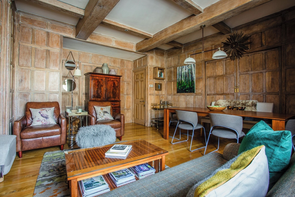 Cockspur Street by Onefinestay