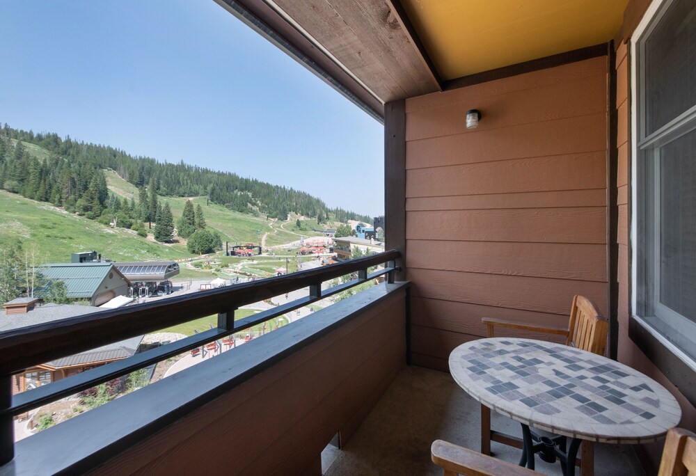 Winter Park CO Condos - Zephyr Mountain Lodge