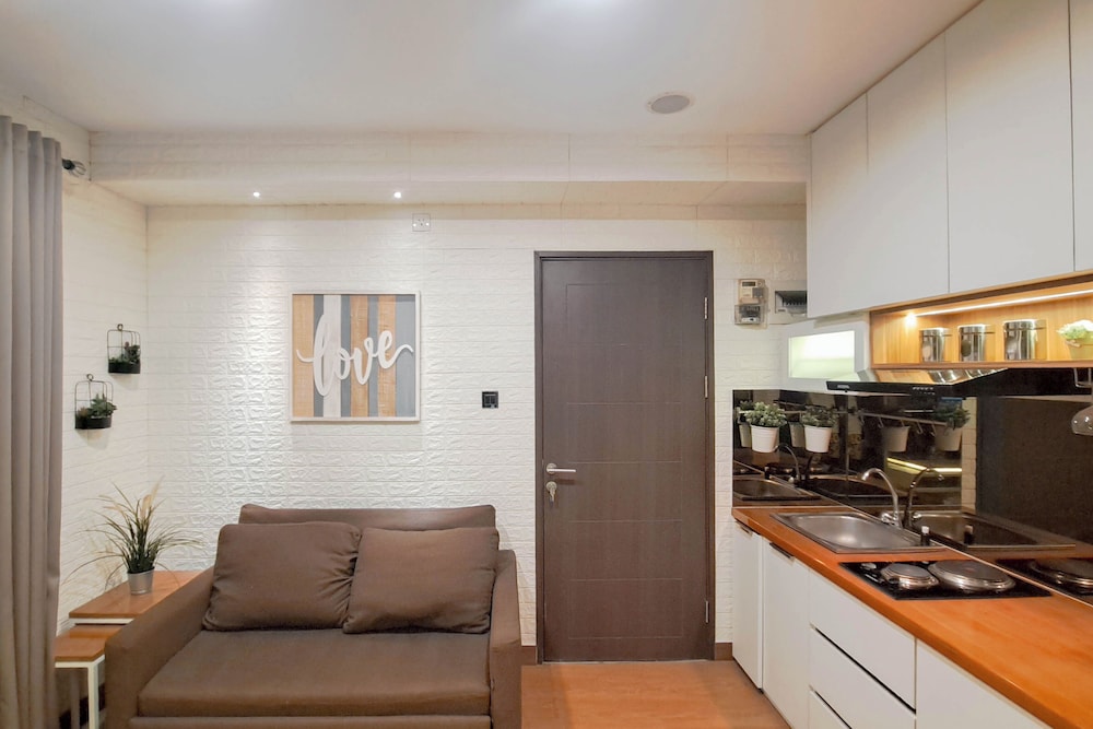 Modern And Comfy 2Br Apartment Mekarwangi Square Cibaduyut