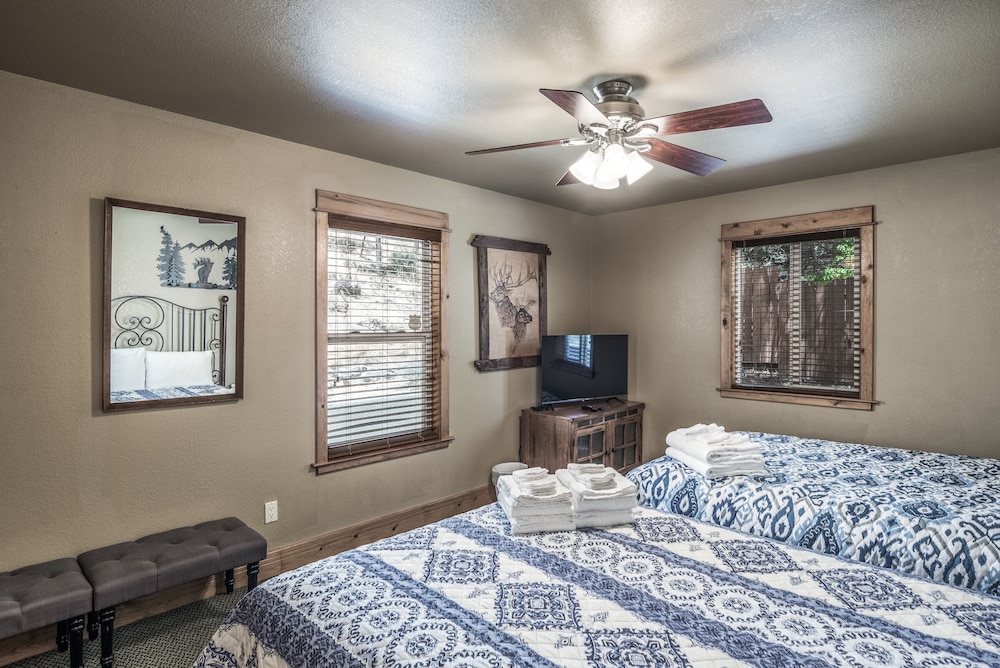 Double Elk Lodge view 4