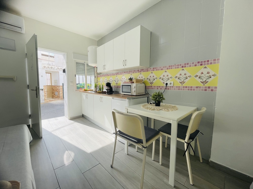 Estudio Burriana Jimena by At Home Costa del Sol