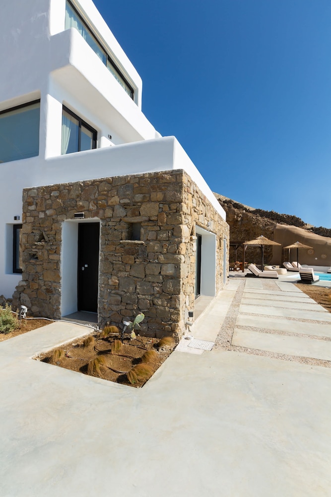 Apellon Mykonos Luxury Seaview Retreat