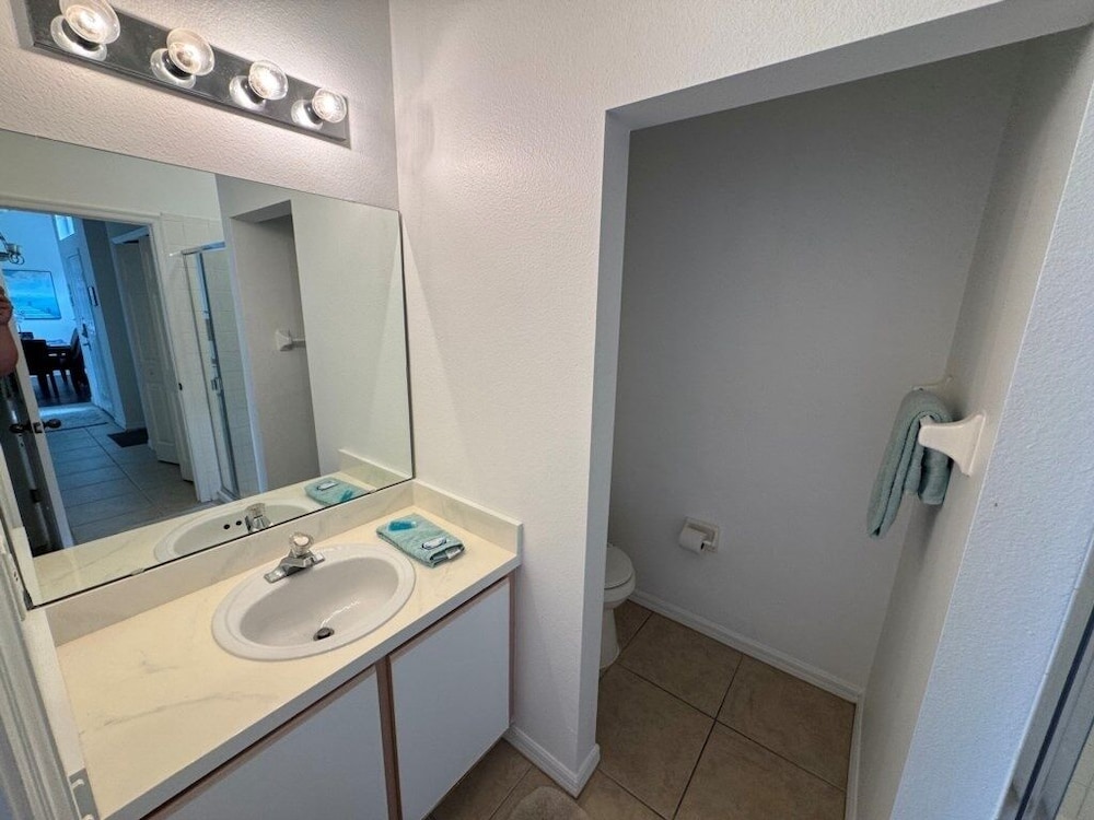 Lakeview Villa 5 Bedroom Home