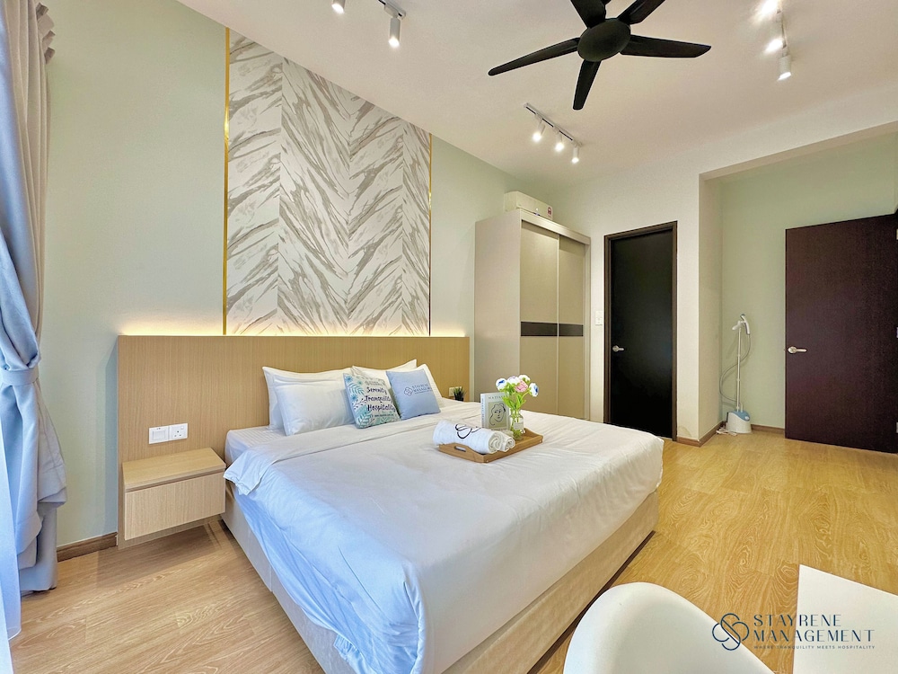Country Garden Danga Bay Sea View Homestay by Stayrene