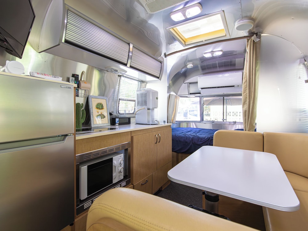 AIR STREAM HOUSE AMESOKO