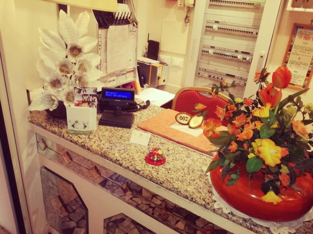 Lobby & Reception