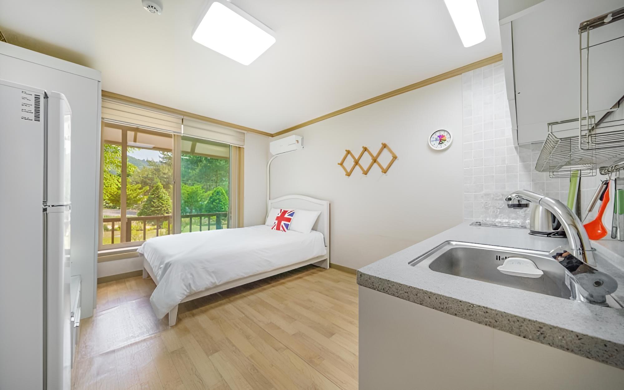 Hongcheon Deopyeonhan Pension view 3