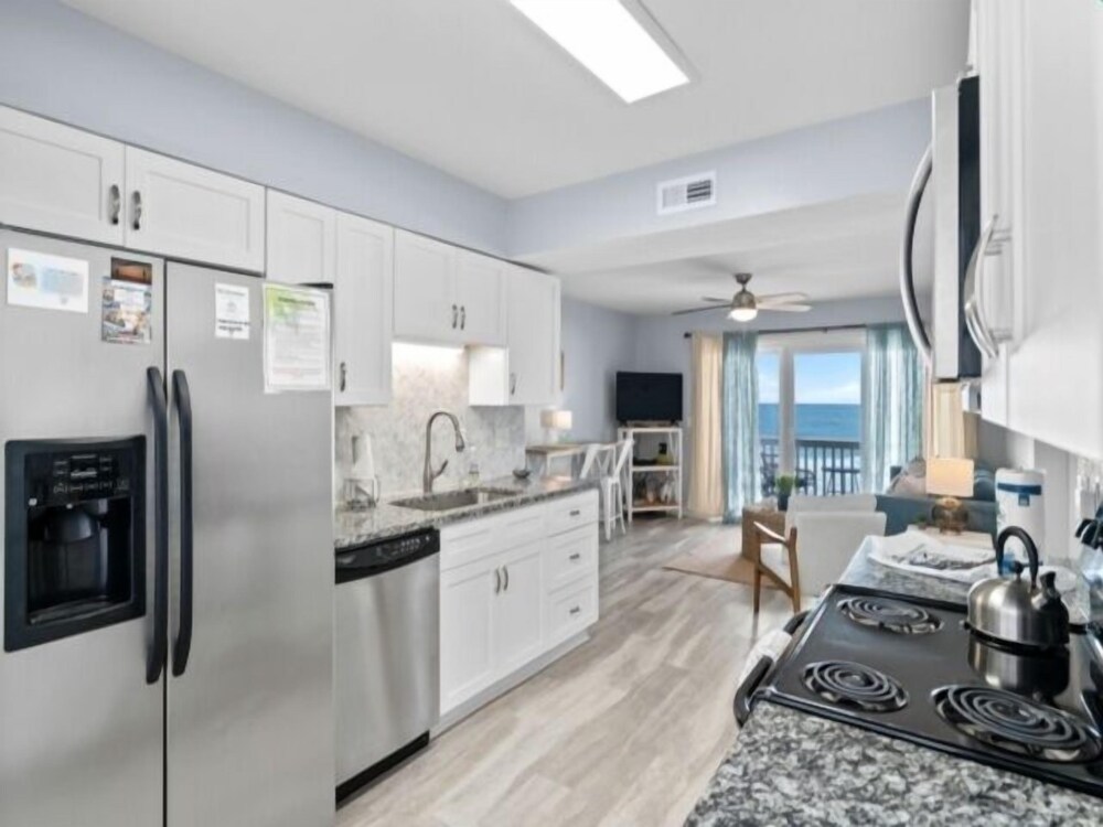 The Sea Willow - Beautiful Ocean Views! 2nd Floor - Oceanfront! 1 Bedroom Condo by RedAwning view 5