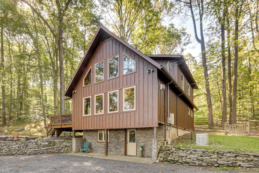 History, Hikes & Fireside Nights: Fayetteville Gem