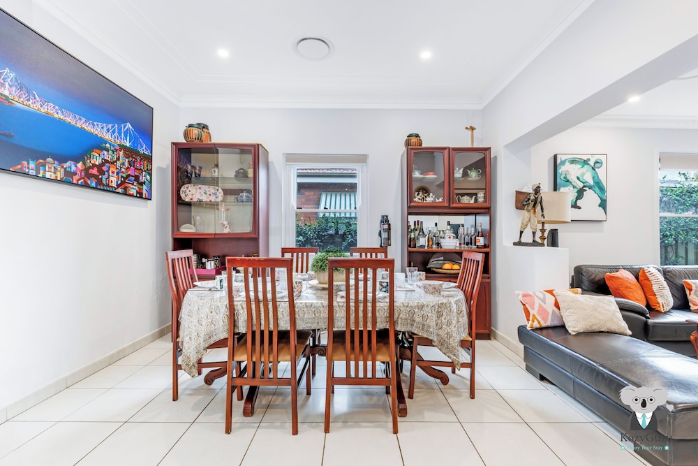 Kozyguru | Rockdale | Spacious 2 Bedrooms House