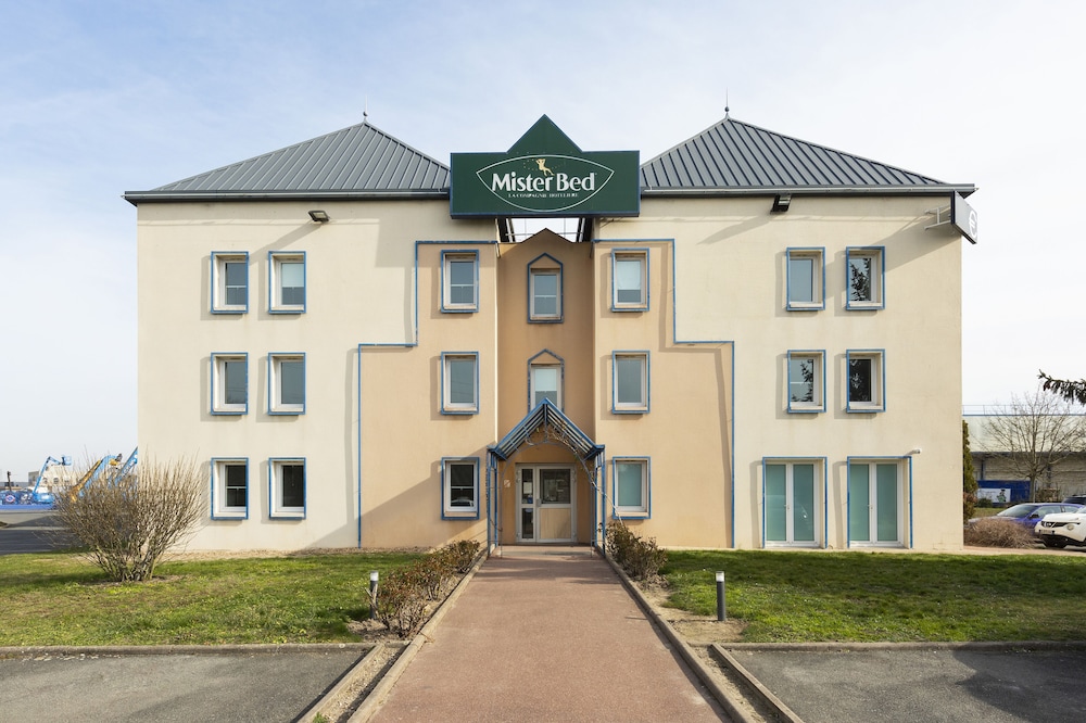 Cannes Vacations - Hotel Mister Bed Orleans Saran - Property Image 1