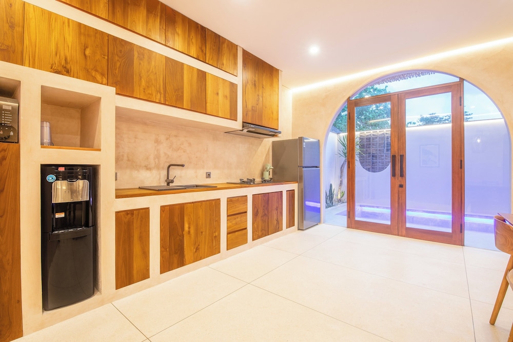 Sleek 2BR Villa, 5 Minutes to Bingin Beach