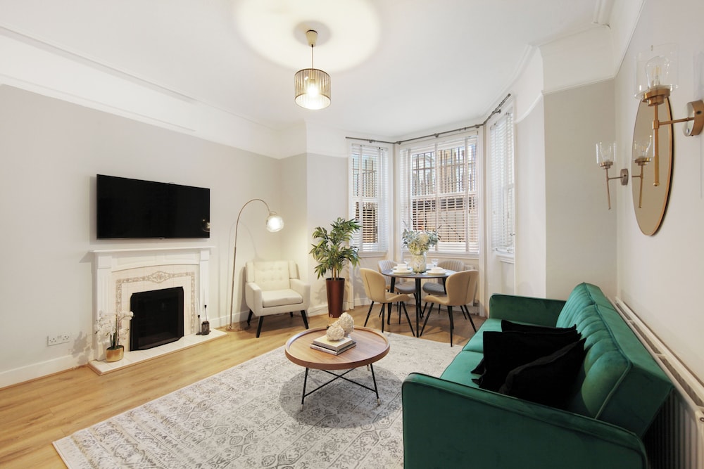 Redcliffe Square Flat