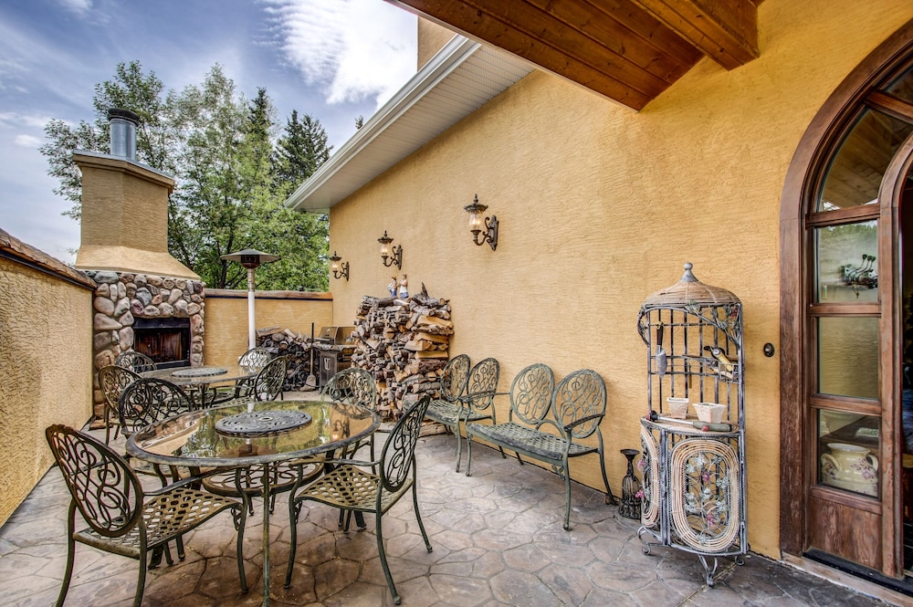 Unique Cottage