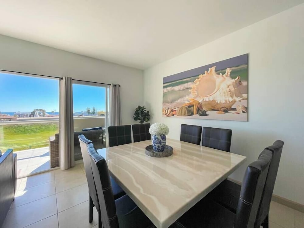 Modern Ocean View Condo With Pools Gym