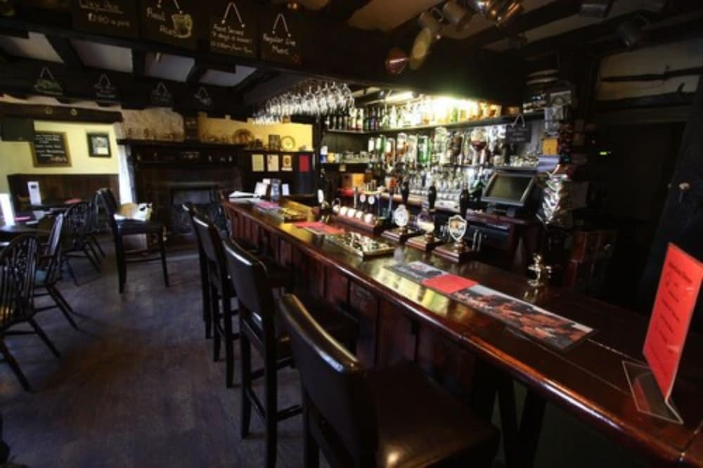 The Oxenham Arms