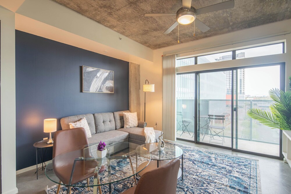 ROVE LIVING/KL - Roosevelt Point