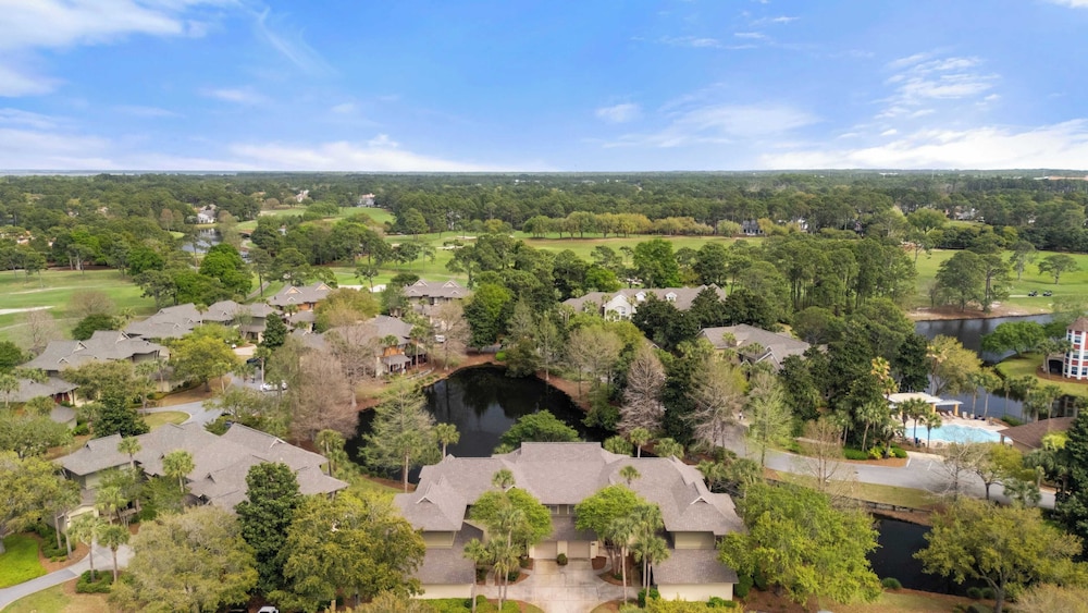 Serene Pondfront Stay w/ View, Pool Access, & Walk to Baytowne Wharf