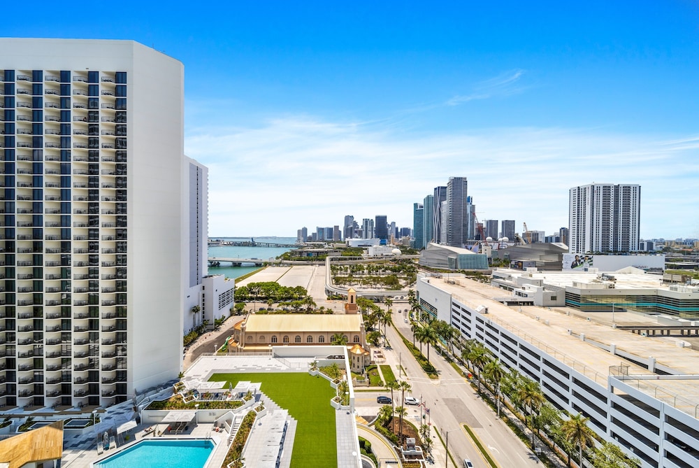 The Grand Biscayne Bay