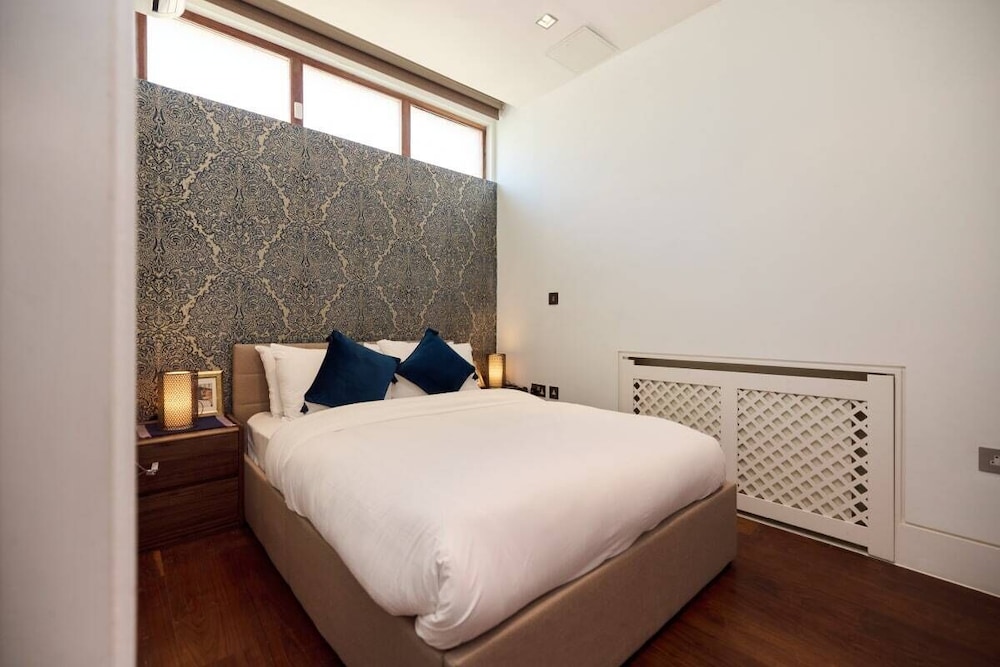 The Radnor Mews Residence Stylish 3bdr Mews House