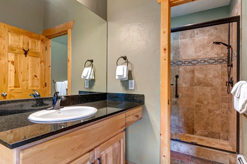 Timber Wolf Lodge Collection by KBM - 2 Units (5b/12c)