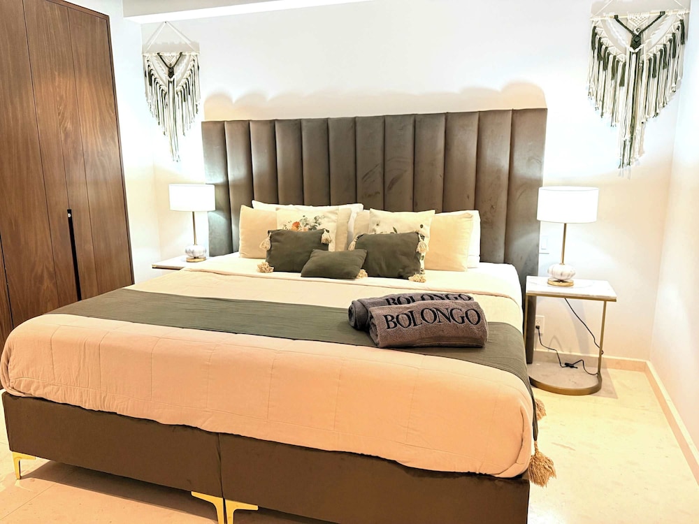 Bolongo 1BR Your Exclusive Oceanfront Escape