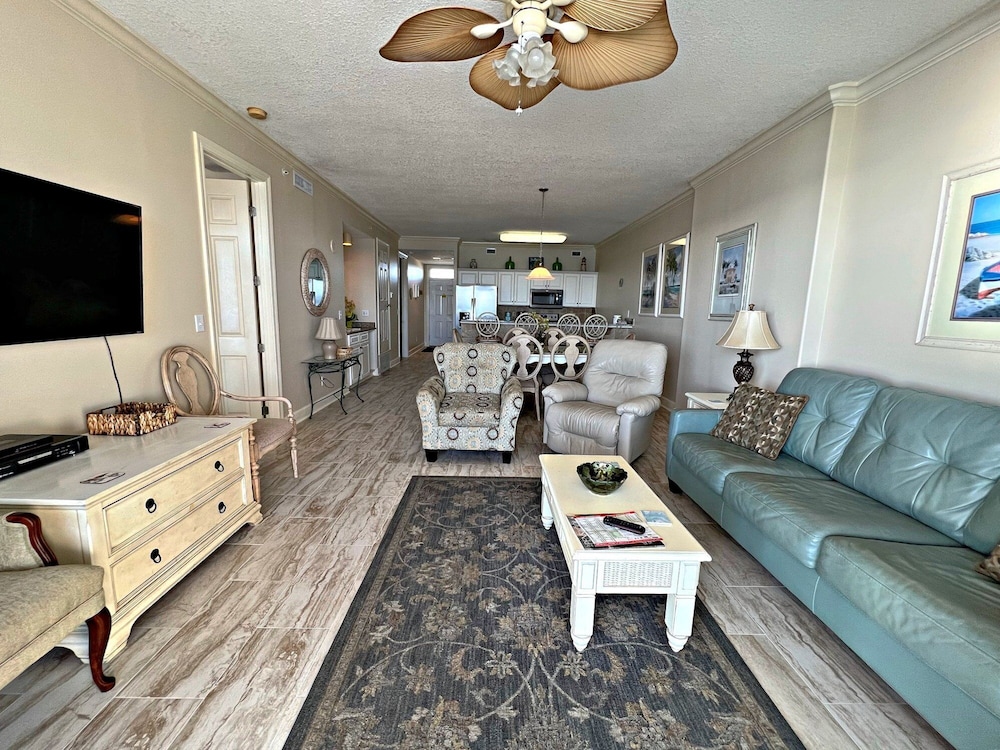 Regency Isle 703