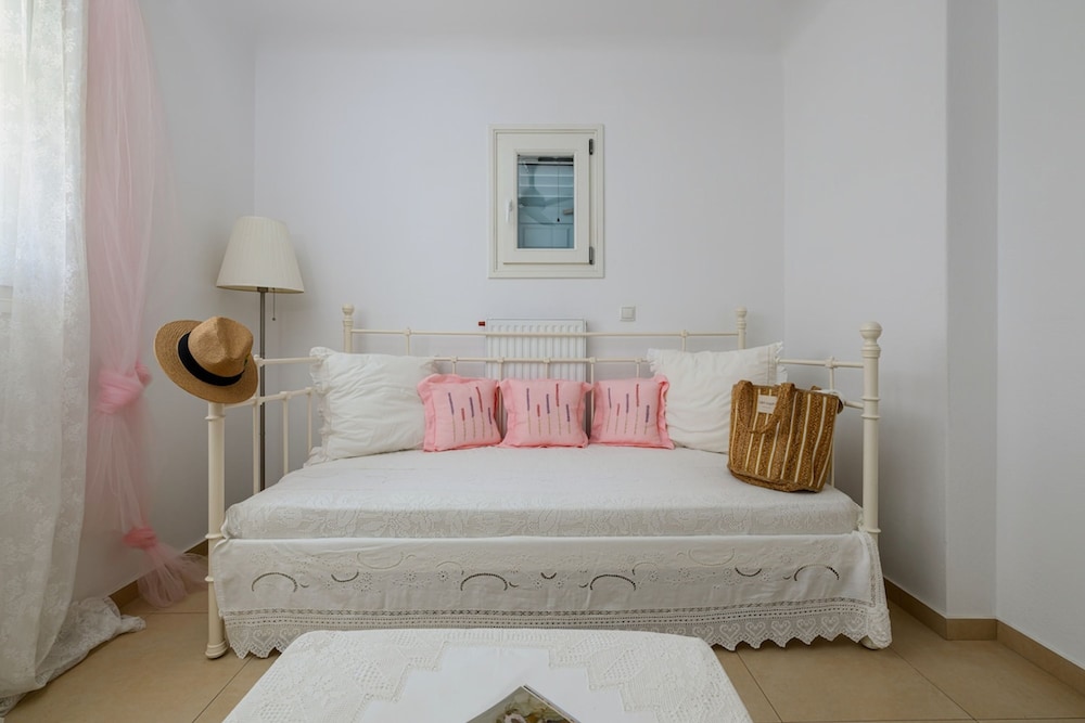 Naxos Kastraki Homey Villa With Sea View