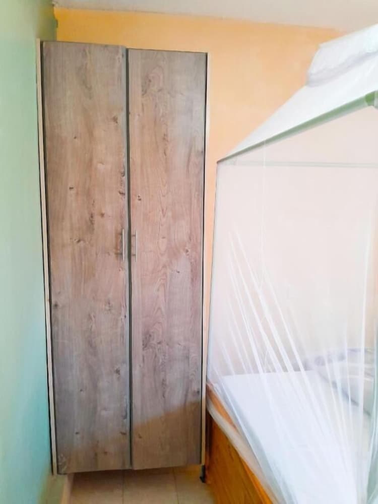Lux Suites Villa De Leo Studios Bungoma