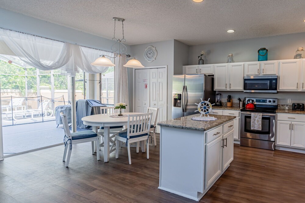 Themed Family Villa with Private Pool - Image 3