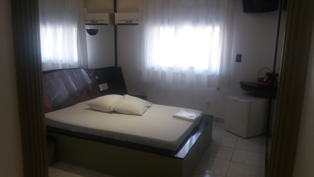 Motel dos Arcos