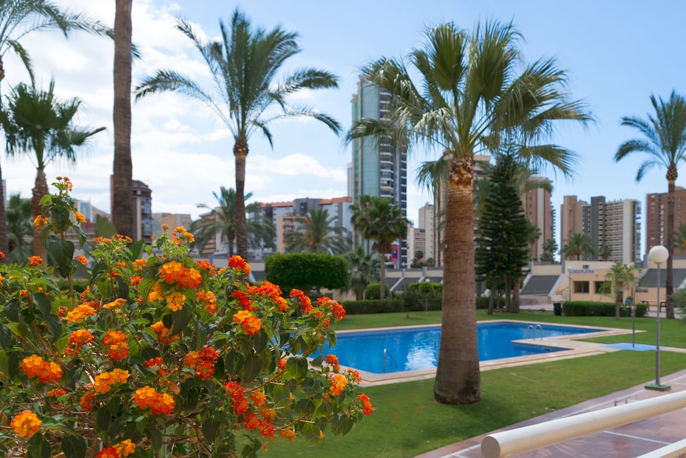 APARTAMENTOS GEMELOS 20 - BENINTER