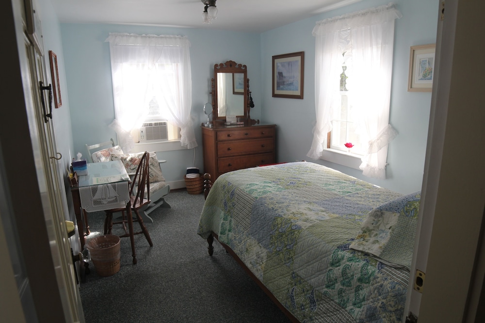 The Barnacle Inn