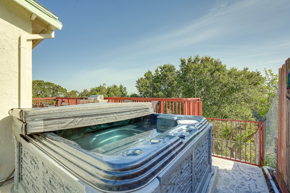 Vallejo Vacations - Vallejo Home w/ Spacious Deck, Hot Tub Views - Property Image 50