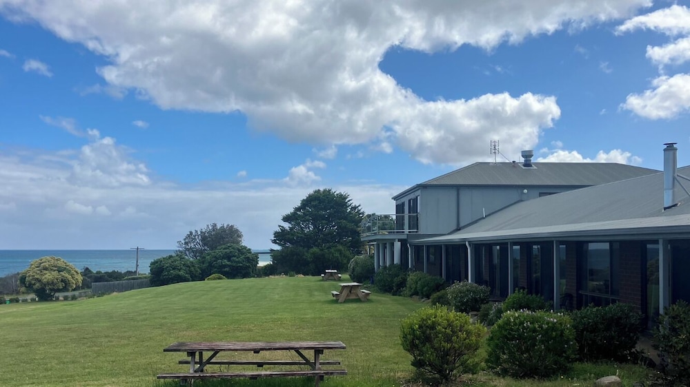 61 OCEAN ROAD MOTEL