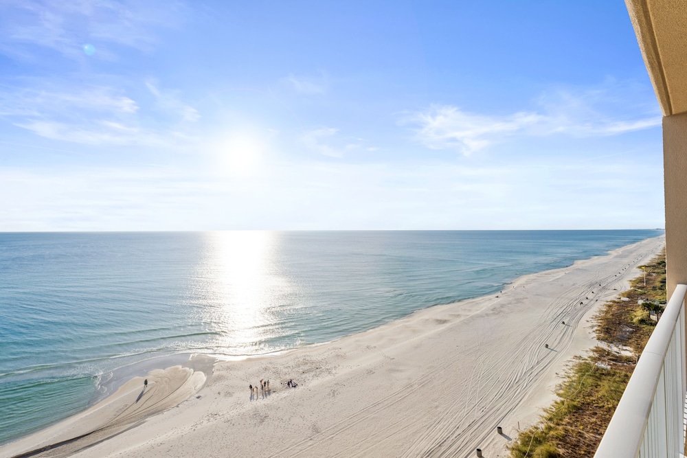 Tidewater by Book That Condo