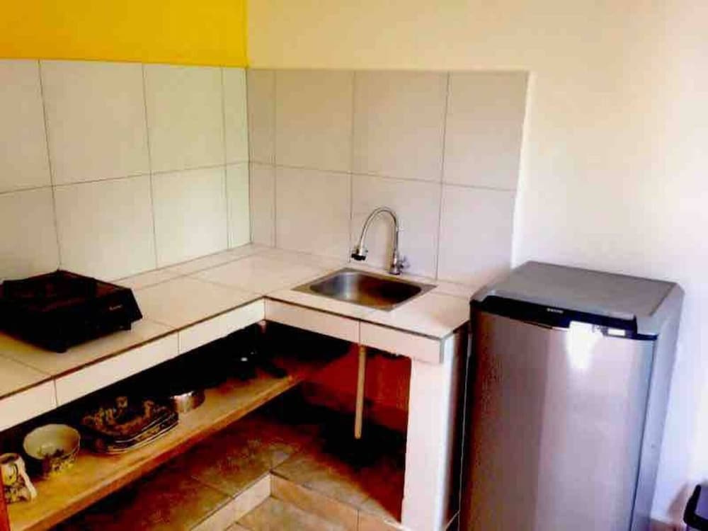 Kirana Homestay - Sunshine Bungalow view 4