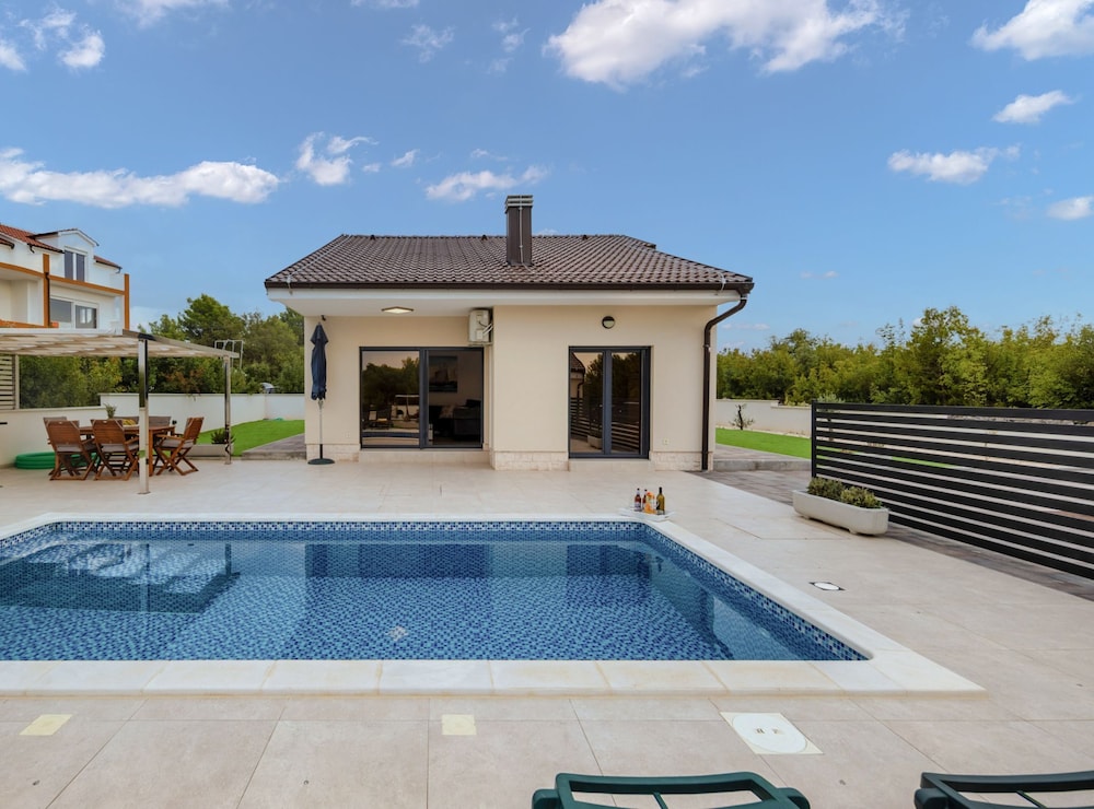 Villa Shaula 2