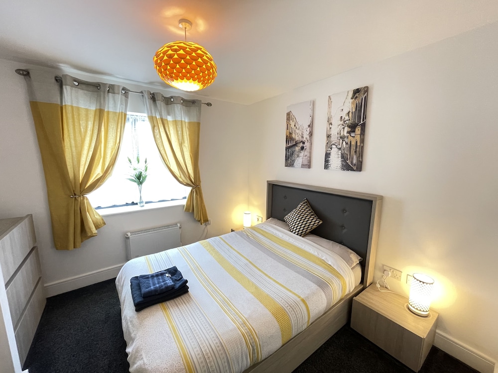 Grand Central Apartments, Centro